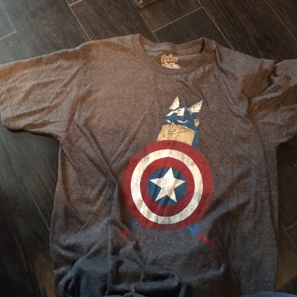 Marvel avengers medium t shirt